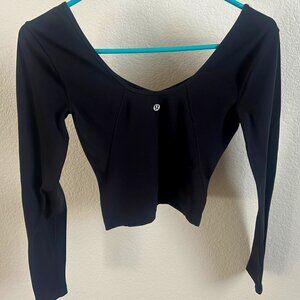 Lululemon Align long sleeve black cropped shirt size unknown, estimated bet. 4-6